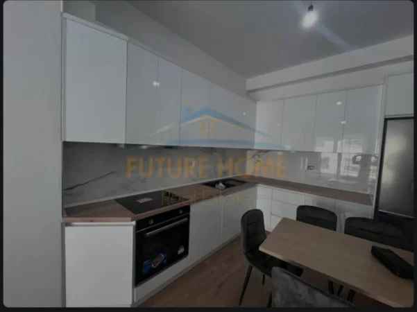 Tirane, jepet me qera apartament 1+1 Kati 5, 53 m² 450 € (ali demi)