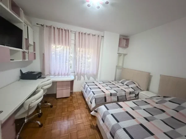 Tirane, jepet me qera apartament 2+1 Kati 2, 101 m² 700 € (Naim frasheri)