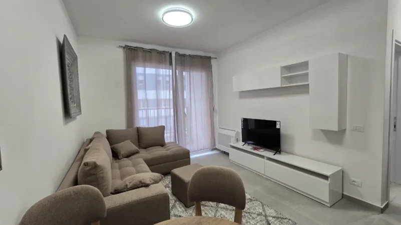 Tirane, jepet me qera apartament 1+1+Ballkon Kati 2, 60 m² 450 € (Univers City)