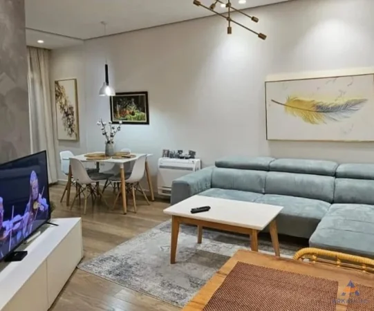 Tirane, jepet me qera apartament 1+1+Ballkon Kati 2, 68 m² 600 € 