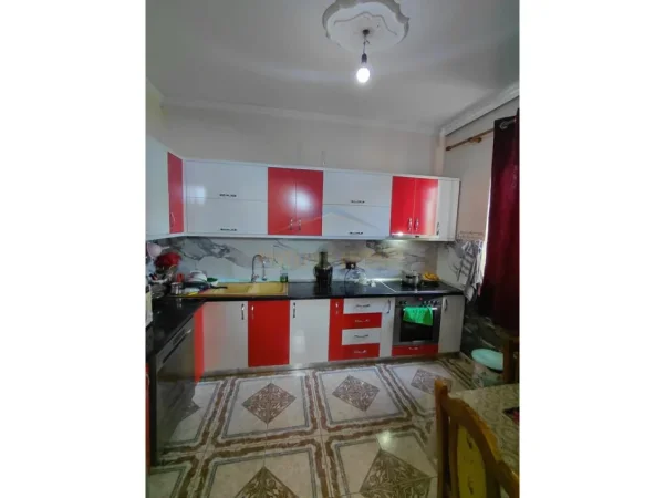 Qira , Apartament 3+1 ,Plazh Iliria , Durrës 0696069906