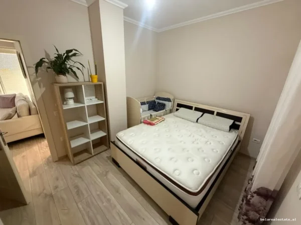 Tirane, jepet me qera apartament 1+1+Ballkon Kati 6, 86 m² 625 € (4 Deshmoret)