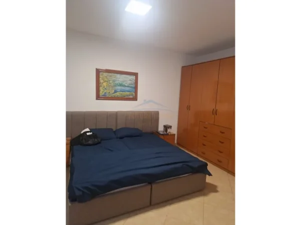Tirane, shitet apartament 2+1 Kati 2, 93 m² 224.000 € (Rruga e Durresit)