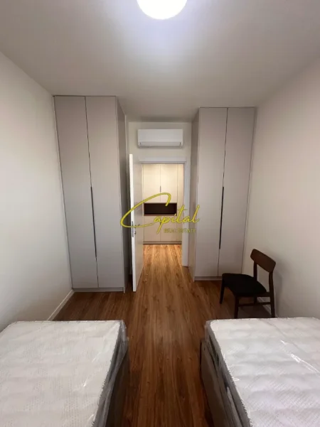 Tirane, jepet me qera apartament 2+1 Kati 6, 115 m² 1.000 € (LAPRAKE)