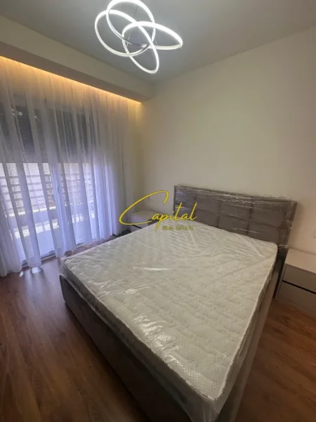 Tirane, jepet me qera apartament 2+1 Kati 6, 115 m² 1.000 € (LAPRAKE)