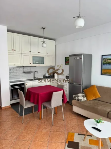 Jepet me qera Apartament 1+1 ne Kristal Center me siperfaqe 70 m2 (D8241A-199)