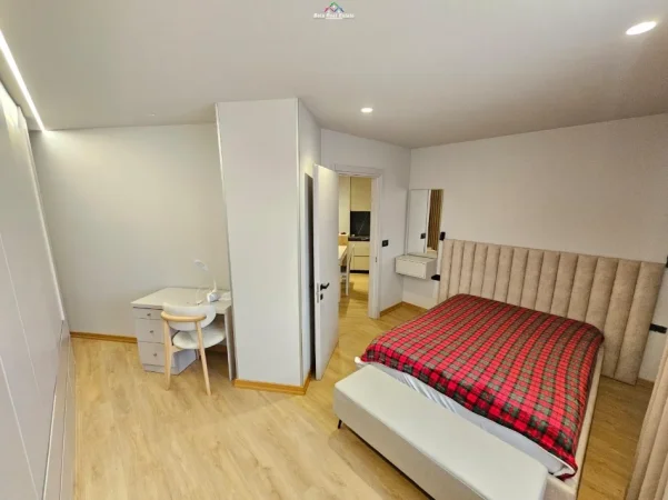 Shqiperi, jepet me qera apartament 1+1+Ballkon , 75 m² 800 € (Sulejman Delvina)