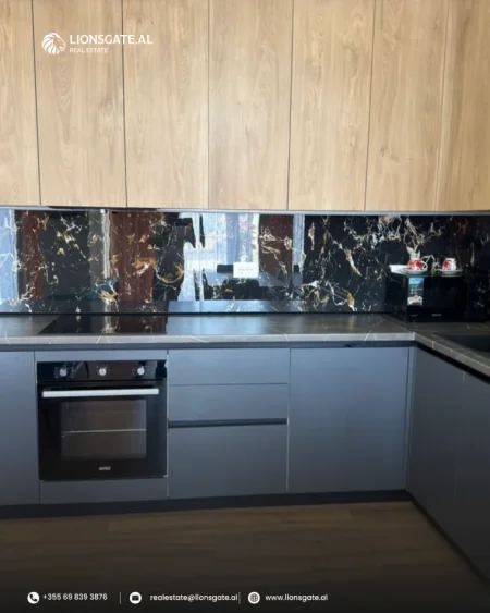 Tirane, jap me qera apartament 2+1+Aneks+Ballkon , 115 m² 800 € 