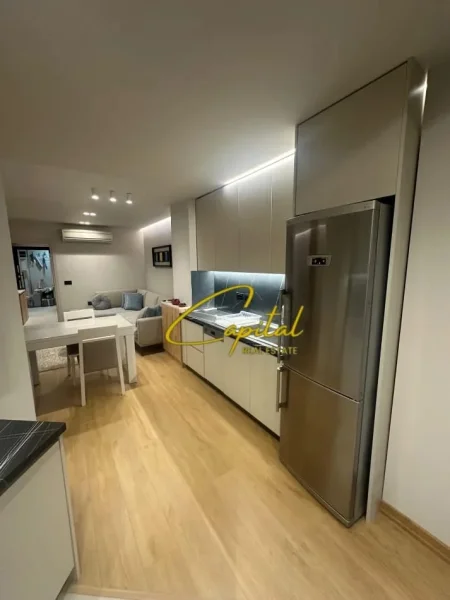 Tirane, jepet me qera apartament 1+1 Kati 5, 78 m² 800 € (STADIUMI DINAMO)