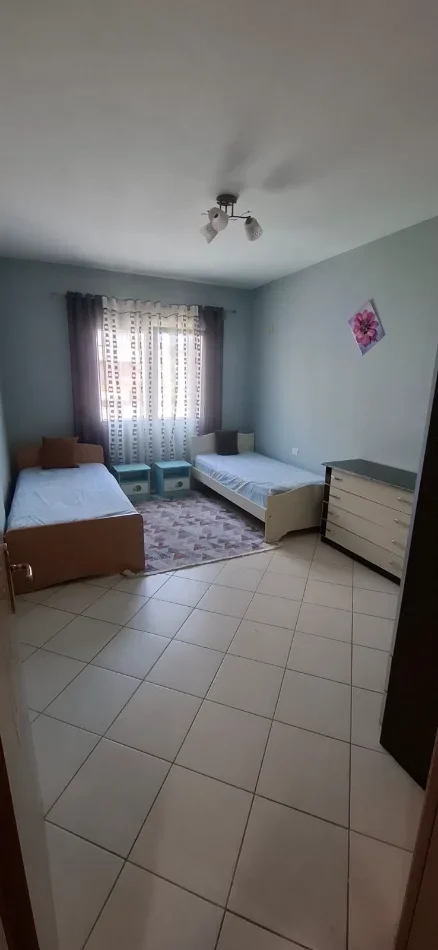 Tirane, jepet me qera apartament 2+1+Ballkon Kati 3, 106 m² 500 € (Rruga loni ligori Astir)