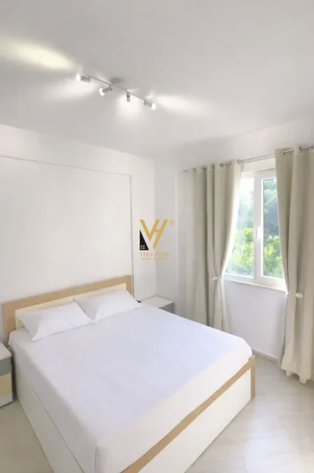 Tirane, jepet me qera apartament 3+1+Ballkon Kati 5, 100 m² 920 € (LIQENI I THATE)