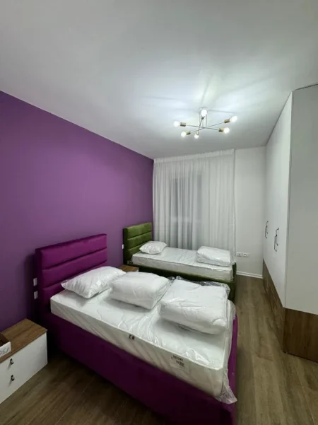 Tirane, jepet me qera apartament 2+1+Ballkon Kati 3, 100 m² 850 € (Trio Tower Residence)