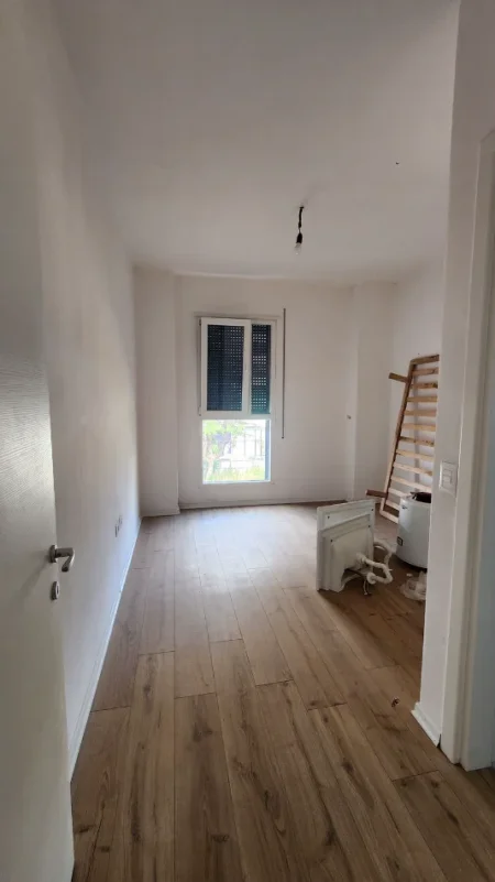 Tirane, jepet me qera zyre Kati 2, 100 m² 570 € (Don Bosko)