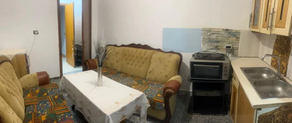 Tirane, jepet me qera apartament 2+1 Kati 1, 65 m² 300 € (Qyteti Studenti)