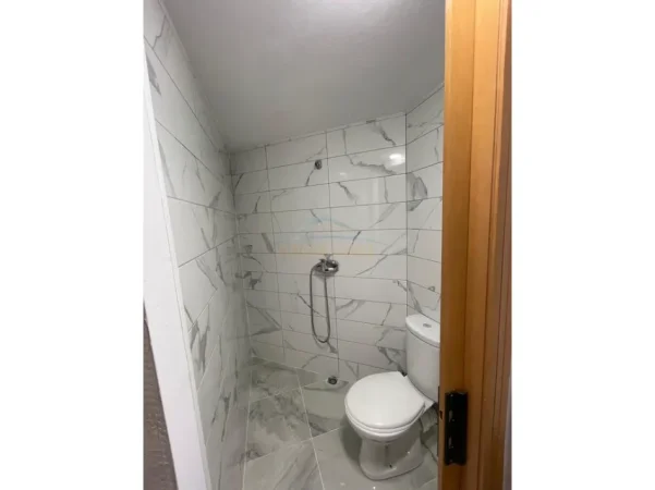Shitet,Duplex 1+1+2,Liqeni i Thate 0696069906