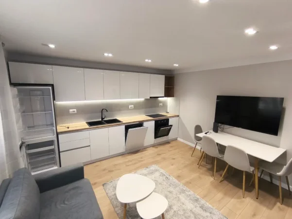 Shqiperi, jepet me qera 1+1 Kati 1, 62 m² 600 € (8RMH+7FM, Rruga Qemal Stafa, Tiranë 1000, Albania)