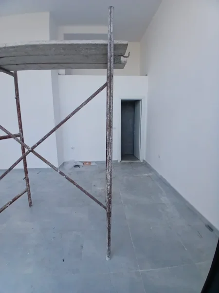 Tirane, jepet me qera nga Pronari, pa-komision ambjent biznesi Kati 0, 50 m² 500 € (Rruga Don Bosko)