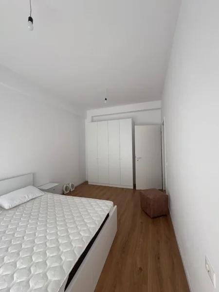 Tirane, jepet me qera apartament 1+1+Ballkon Kati 5, 65 m² 400 € (Kompleksi Kaimi Ali Dem)