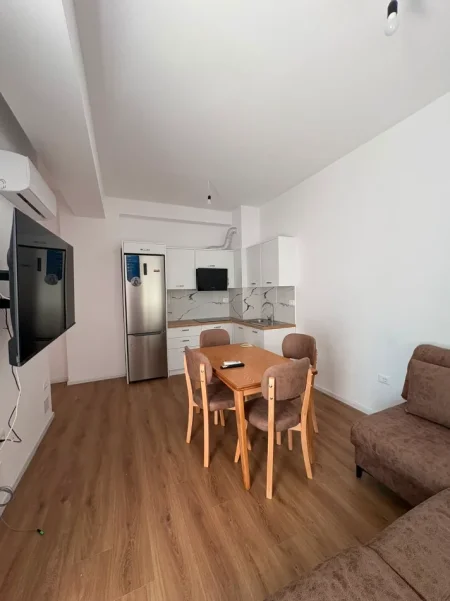 Tirane, jepet me qera apartament 1+1+Ballkon Kati 5, 65 m² 400 € (Kompleksi Kaimi Ali Dem)