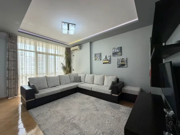 Tirane, jepet me qera apartament 2+1+Ballkon Kati 5, 115 m² 550 € (Astir)
