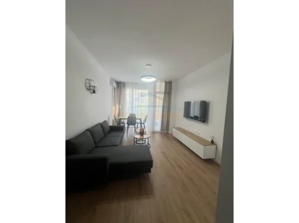 Tirane, jepet me qera apartament 1+1 Kati 6, 55 m² 600 € (Don Bosko)