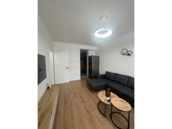 Tirane, jepet me qera apartament 1+1 Kati 6, 55 m² 600 € (Don Bosko)