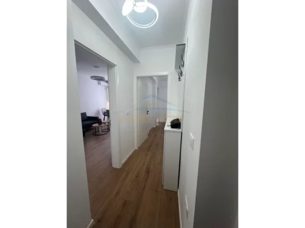 Tirane, jepet me qera apartament 1+1 Kati 6, 55 m² 600 € (Don Bosko)