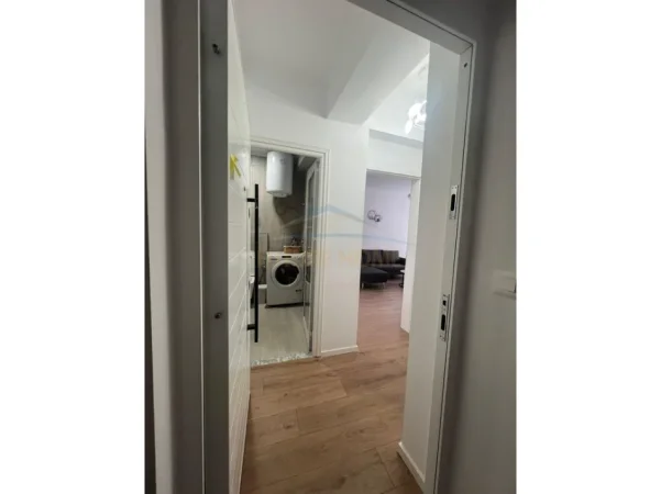 Tirane, jepet me qera apartament 1+1 Kati 6, 55 m² 600 € (Don Bosko)