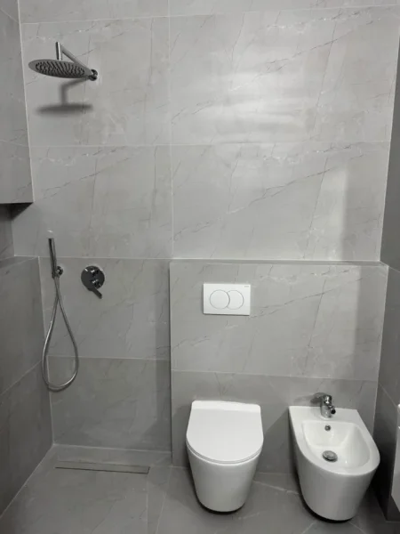 Tirane, jepet me qera apartament 1+1 Kati 2, 50 m² 450 € (Astir)