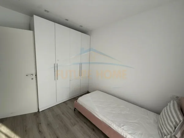 Tirane, jepet me qera apartament 2+1+Ballkon Kati 6, 100 m² 750 € (Fusha e Aviaciont)