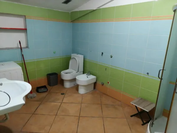 Tirane, jepet me qera apartament 2+1 Kati 3, 84 m² 400 € (Universiteti Zonja e Keshillit te Mire)