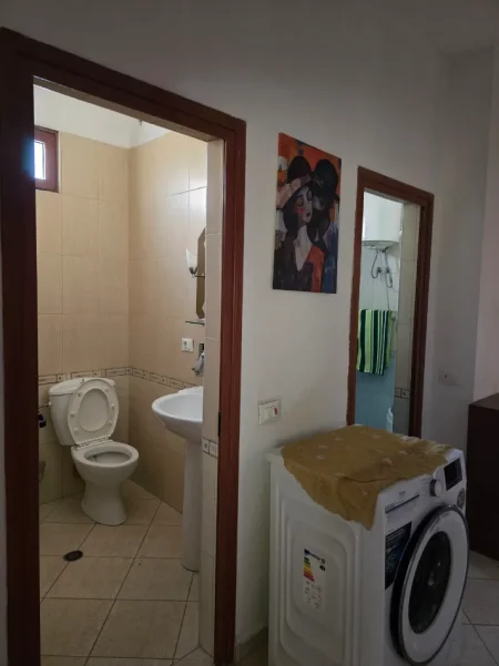 Tirane, jepet me qera apartament+verande | Penthouse 2+1+Ballkon Kati 3, 1 m² 600 € (Rruga Siri kodra)
