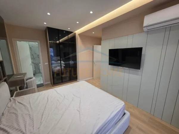 Tirane, jepet me qera apartament 2+1+Ballkon Kati 3, 117 m² 1.200 € (Rruga e Durresit)