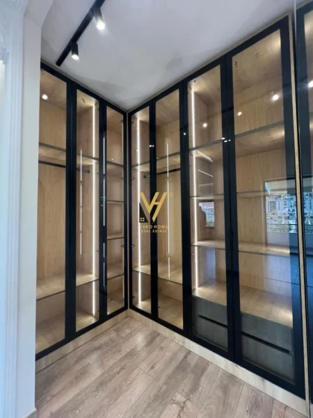 Tirane, shitet apartament 2+1+Ballkon Kati 4, 100 m² 289.000 € (LIQENI I THATE)