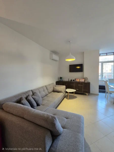 Tirane, jepet me qera apartament 2+1 , 100 m² 850 € 