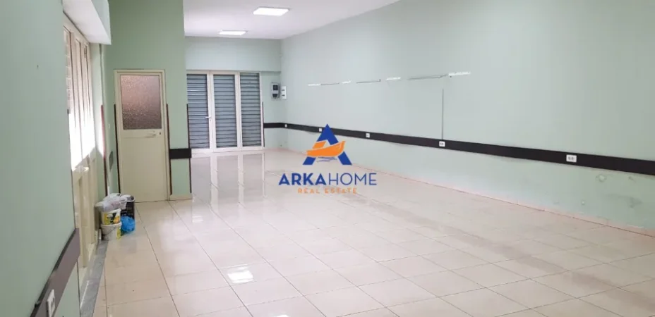 Tirane, jepet me qera ambjent biznesi Kati 0, 100 m² 1.071 € 
