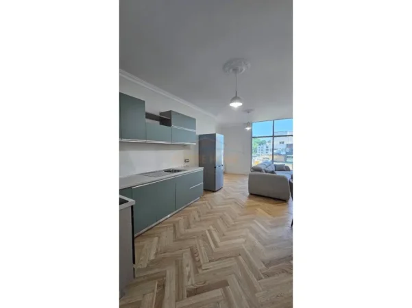 Durres, jepet me qera apartament Kati 2, 85 m² 850 € (Vollga, Durres)