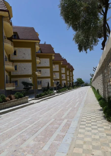 Tirane, shitet apartament 2+1+Aneks+Ballkon Kati 3, 93 m² 163.000 € (farke , liqeni i farkes)
