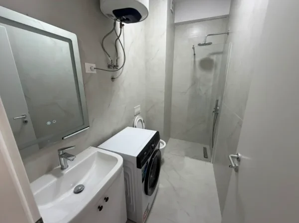 Tirane, jepet me qera apartament 1+1 Kati 6, 60 m² (Ali Demi)