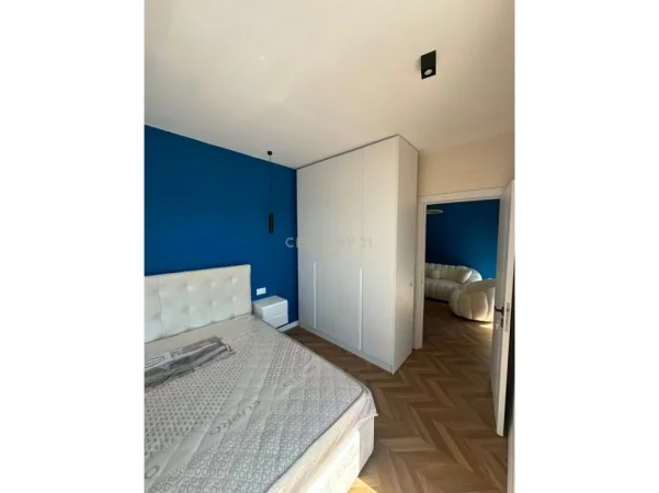 Tirane, jepet me qera apartament 1+1 Kati 9, 60 m² 750 € (perball Kompleksit Halili)