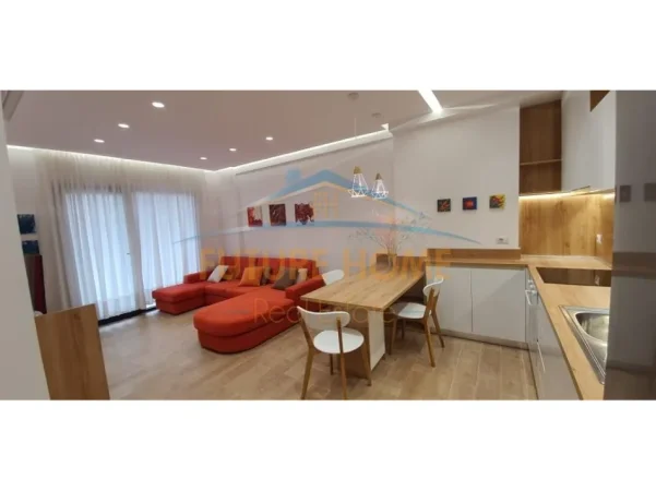 Tirane, jepet me qera apartament 1+1+Ballkon Kati 1, 66 m² 600 € (Rruga Frosina Plaku)