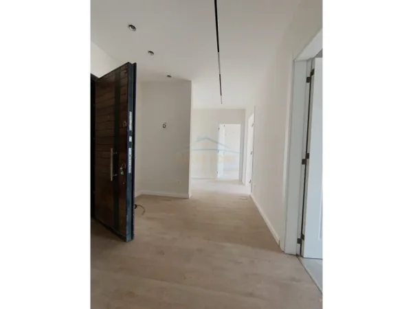 Tirane, shitet apartament 2+1+Aneks+Ballkon Kati 7, 106 m² 210.000 € (Jordan Misja)