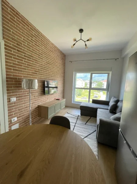 Tirane, jepet me qera apartament 1+1+Ballkon Kati 4, 50 m² 450 € (Rruga Pasho Hysa)