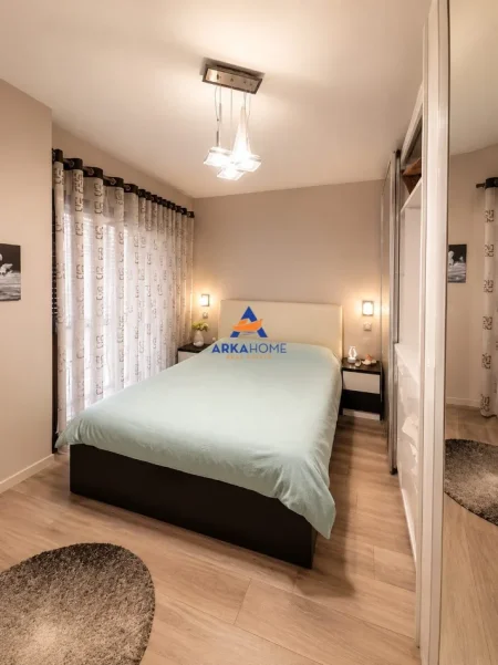 Tirane, jepet me qera apartament 1+1+Ballkon Kati 4, 69 m² 535 € 