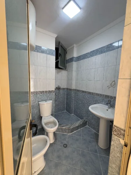 Tirane, shitet apartament 2+1 Kati 2, 78 m² 13.000.000 LEKE (Fresk, pranë Restorant Freskut)