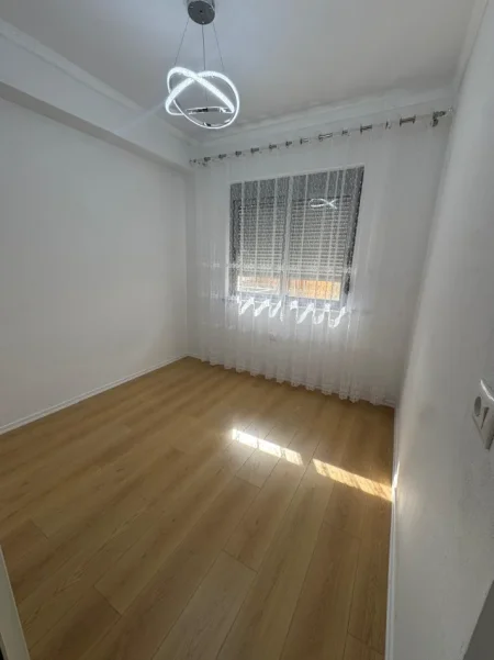 Tirane, shitet apartament 1+1 Kati 2, 35 m² 7.000.000 LEKE (Fresk, pranë Restorant Freskut)