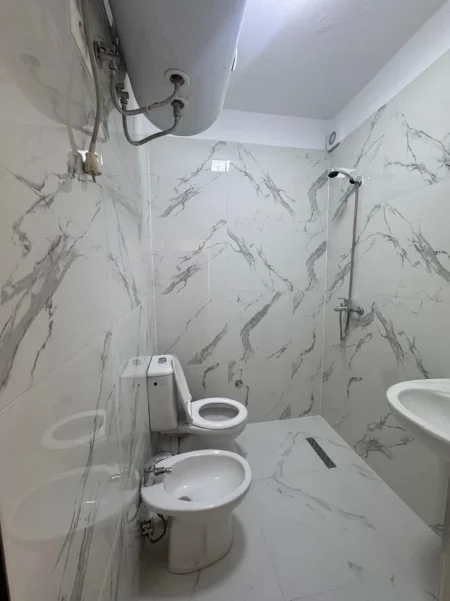 Tirane, shitet apartament 1+1 Kati 2, 35 m² 7.000.000 LEKE (Fresk, pranë Restorant Freskut)