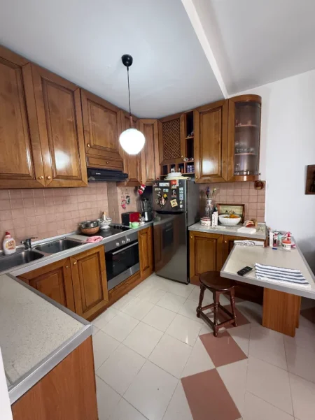 Tirane, shitet apartament 2+1 Kati 6, 91 m² 240.000 € (PAZARI I RI)