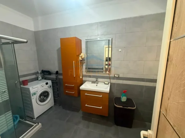 Tirane, jepet me qera shtepi 2+1 Kati 0, 80 m² 600 € (Rrg BESA)