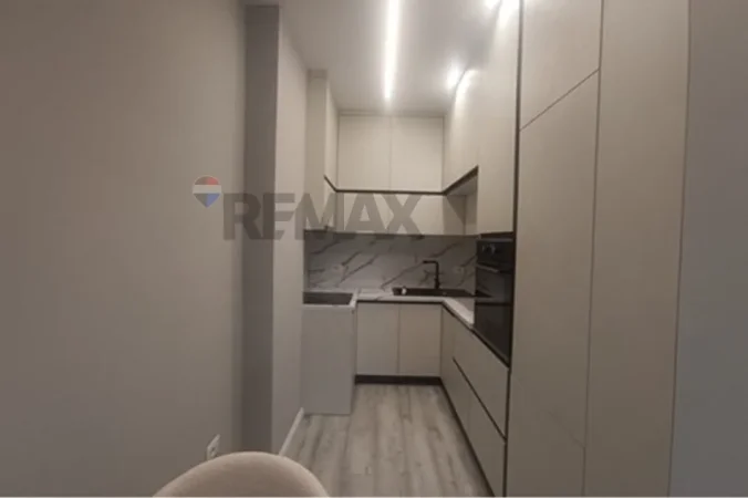Tirane, jepet me qera apartament 1+1+Aneks+Ballkon Kati 3, 75 m² 650 € (Don Bosko)